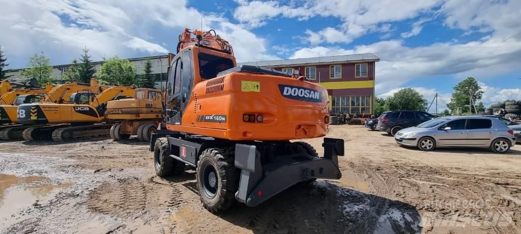 Doosan DX 160 W ホイール式油圧ショベル（パワーショベル・ユンボ・バックホー）