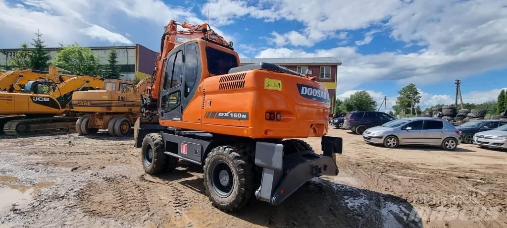 Doosan DX 160 W ホイール式油圧ショベル（パワーショベル・ユンボ・バックホー）