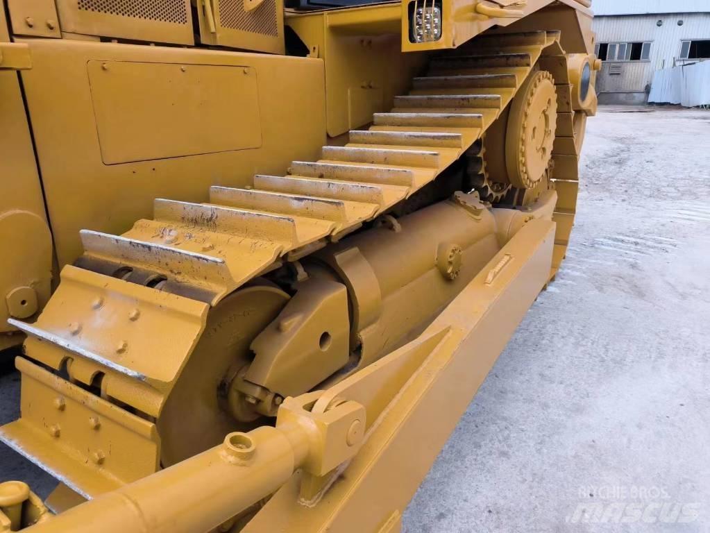 CAT D 8 R ブルドーザー