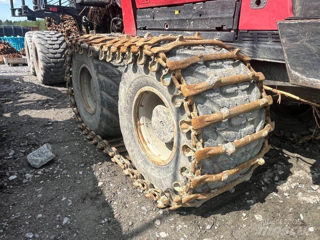 Komatsu 895 フォワーダー