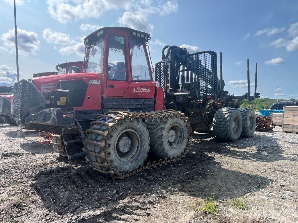 Komatsu 895 フォワーダー