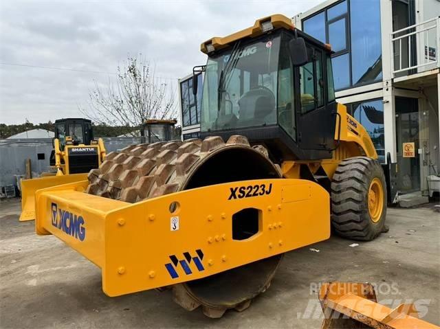 XCMG XS 223 J 振動ローラ