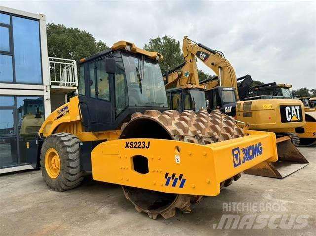 XCMG XS 223 J 振動ローラ