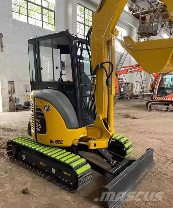 Komatsu PC 35 ミニ油圧ショベル 7t以下（ミニユンボ・ミニディガー）
