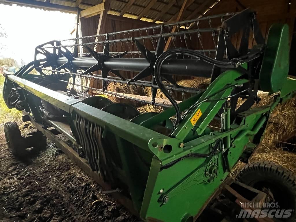 John Deere 1470 コンバイン