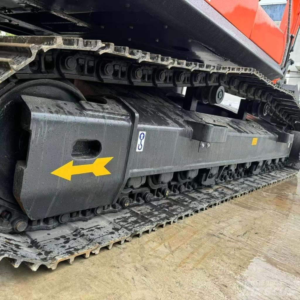 Doosan DX 225 LCA 大型油圧ショベル12t以上（パワーショベル・ユンボ）