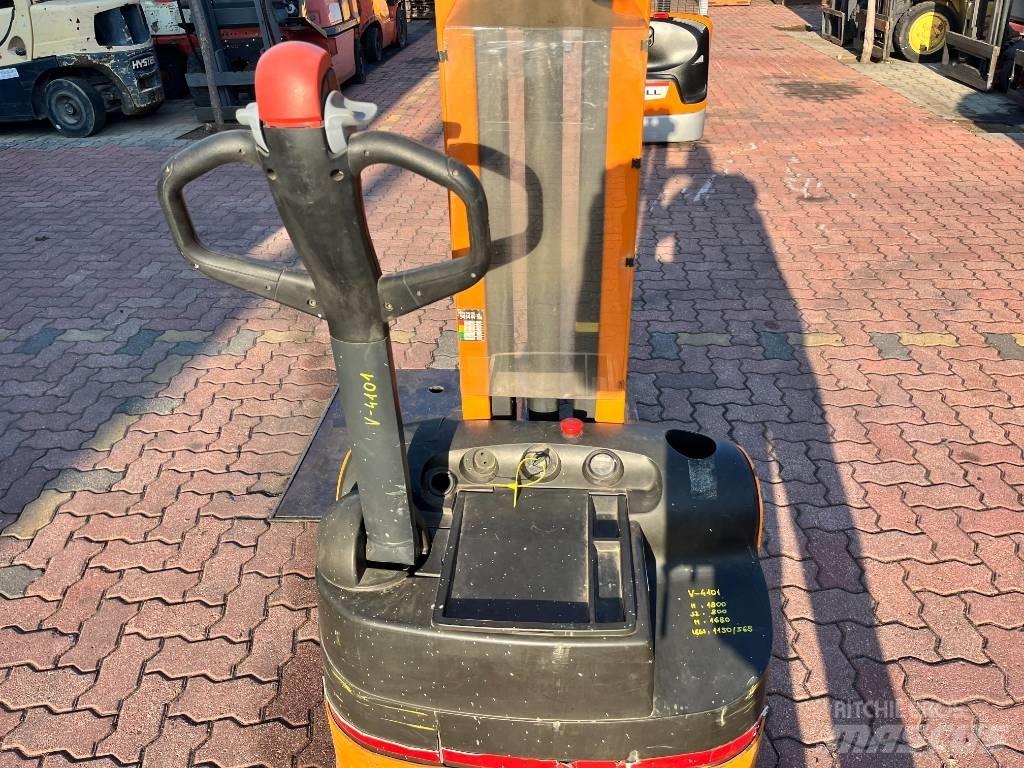 Still EGV 10 V-4101 自走式スタッカー