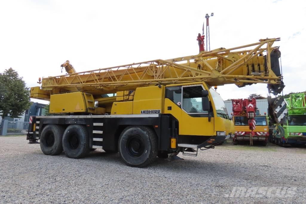 Liebherr LTM 1055-1 オールテレーンクレーン
