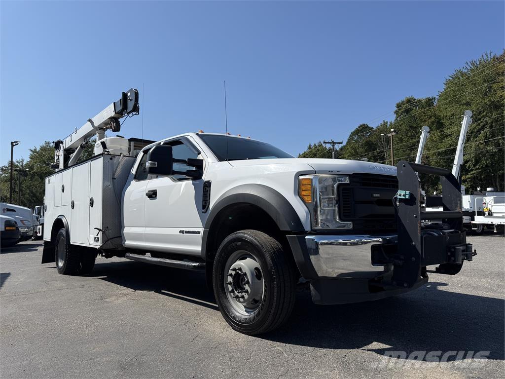 Ford F550 多目的／汎用車両