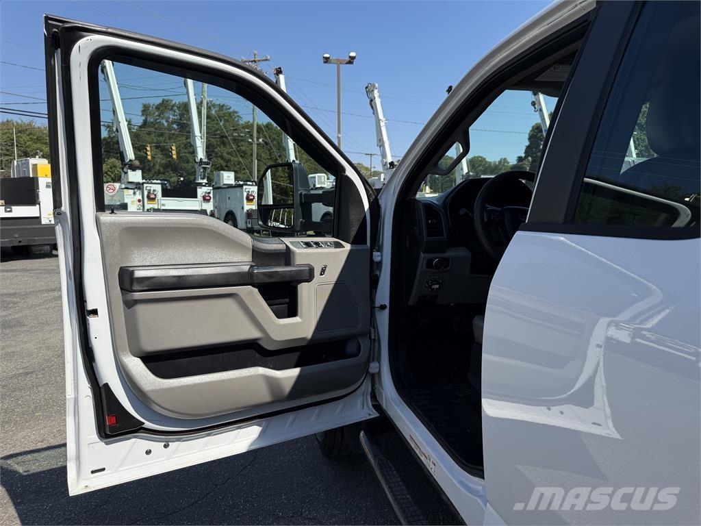 Ford F550 多目的／汎用車両