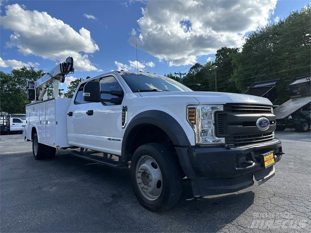Ford F550 多目的／汎用車両