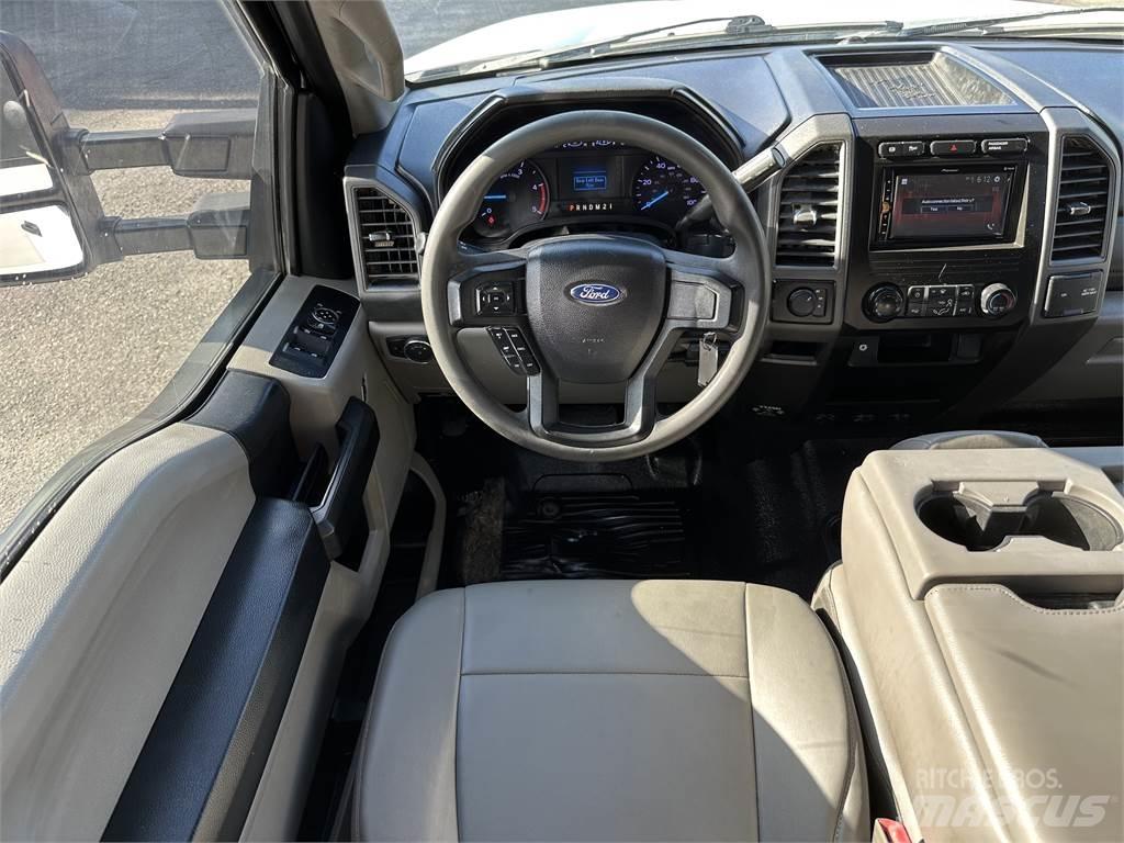 Ford F550 多目的／汎用車両