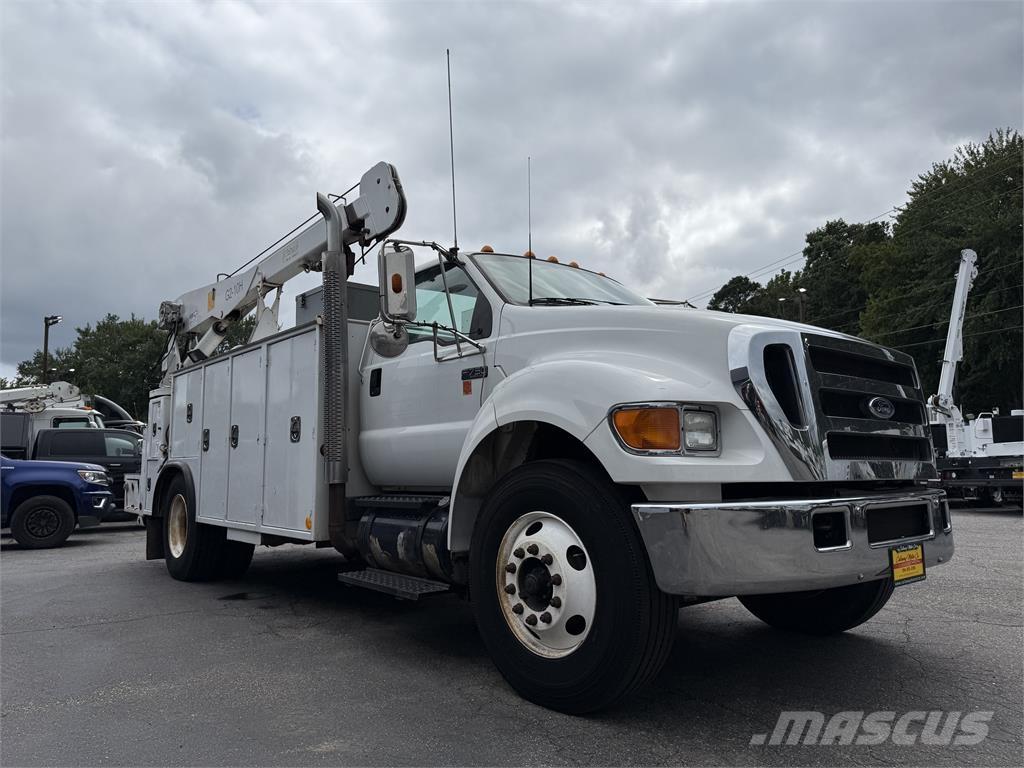 Ford F750 多目的／汎用車両