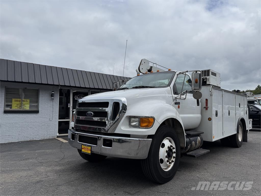 Ford F750 多目的／汎用車両