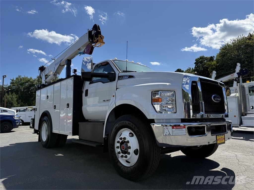 Ford F750 多目的／汎用車両
