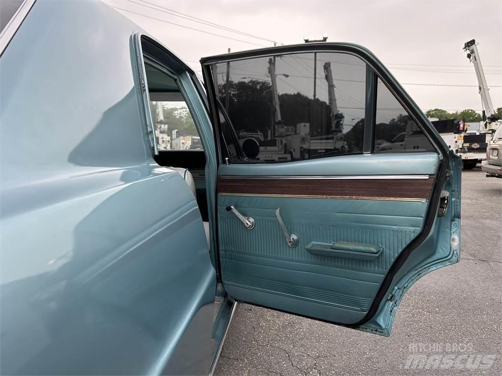 Ford FAIRLANE その他トラック