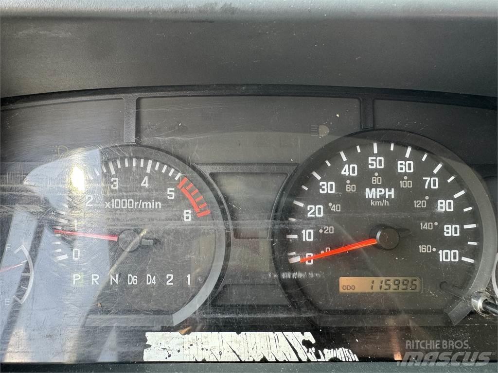 Isuzu NPR HD ダンプ