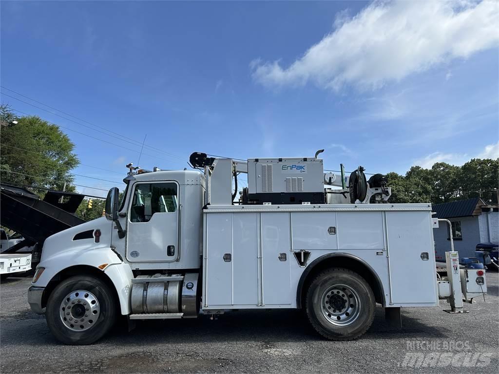 Kenworth T270 多目的／汎用車両