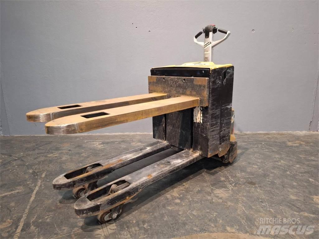 CAT NPP20N2E ウォーキンフォークリフト