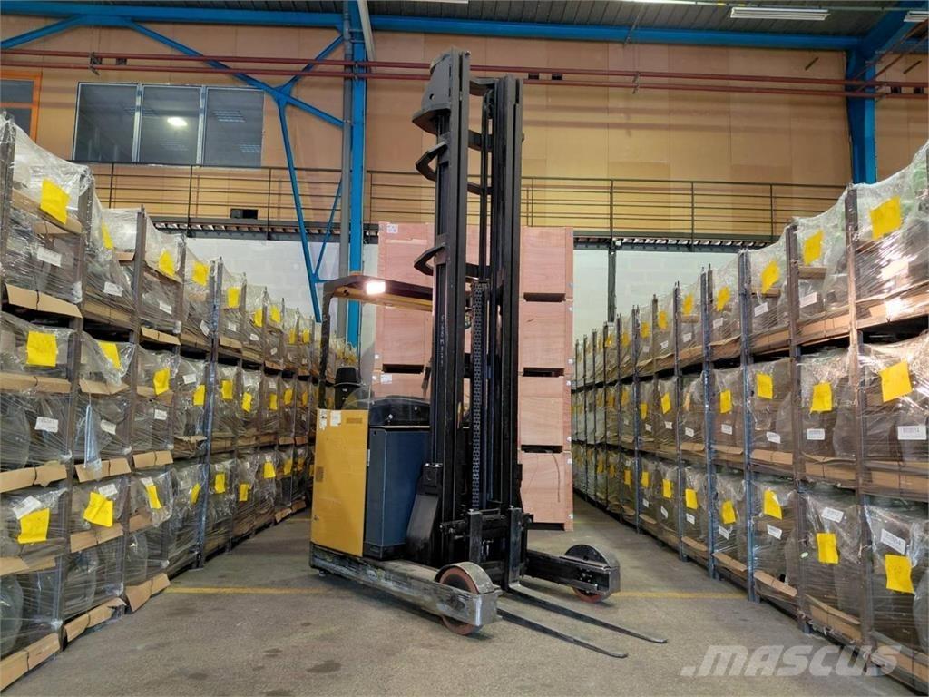 Hyster HYR2.0 リーチフォークリフト