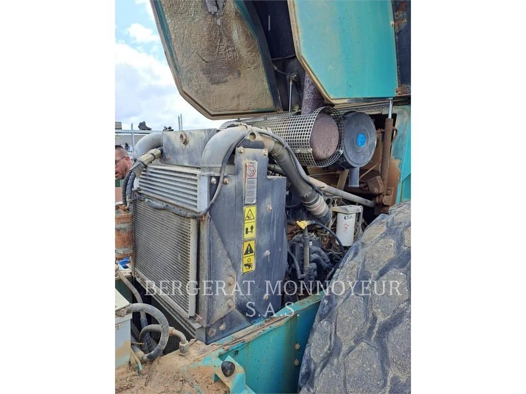 Ammann ASC130D ソイルコンパクター