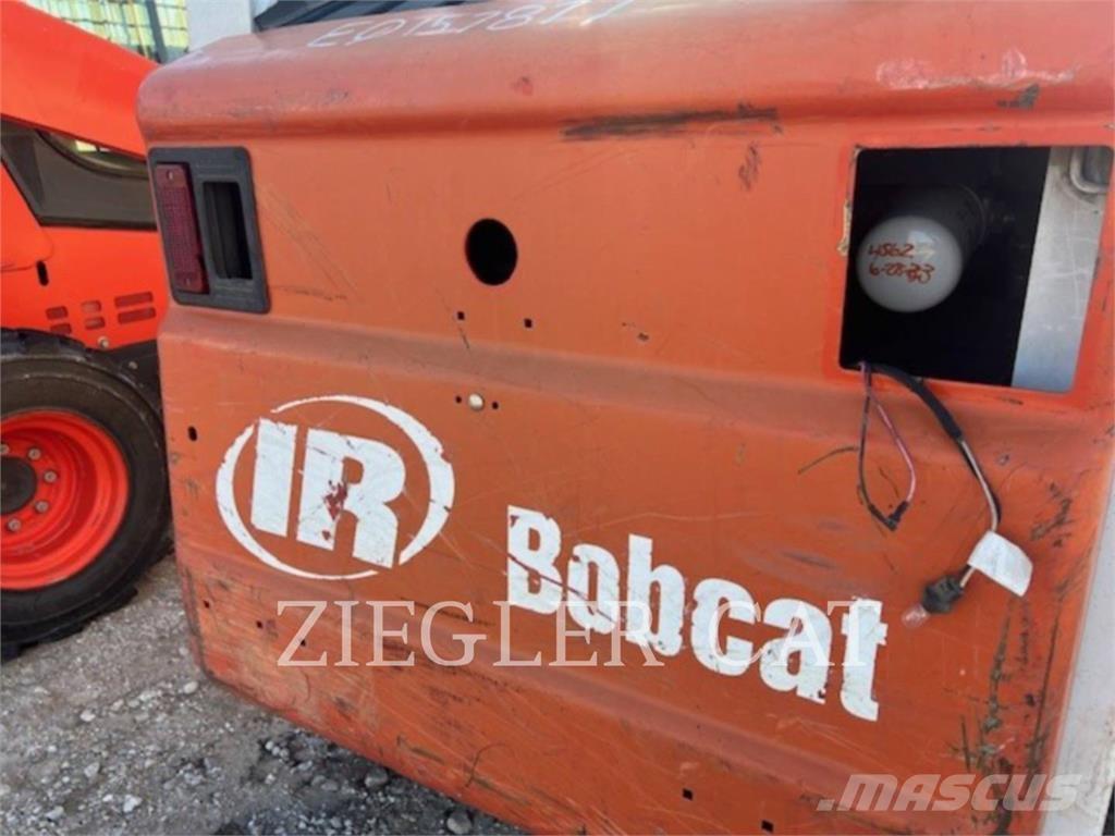 Bobcat 773 スキッドステアローダー