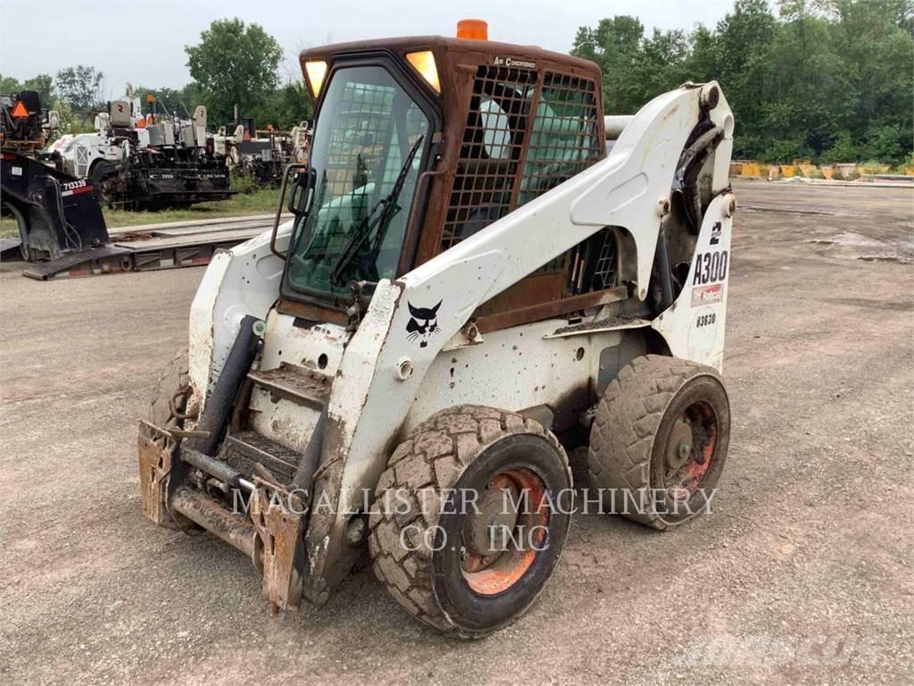 Bobcat A300 スキッドステアローダー