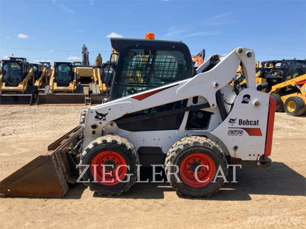 Bobcat S570 スキッドステアローダー