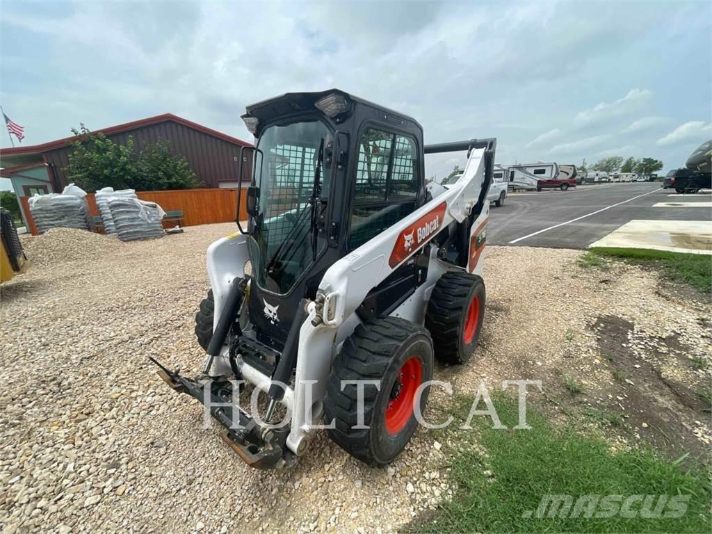 Bobcat S76 スキッドステアローダー
