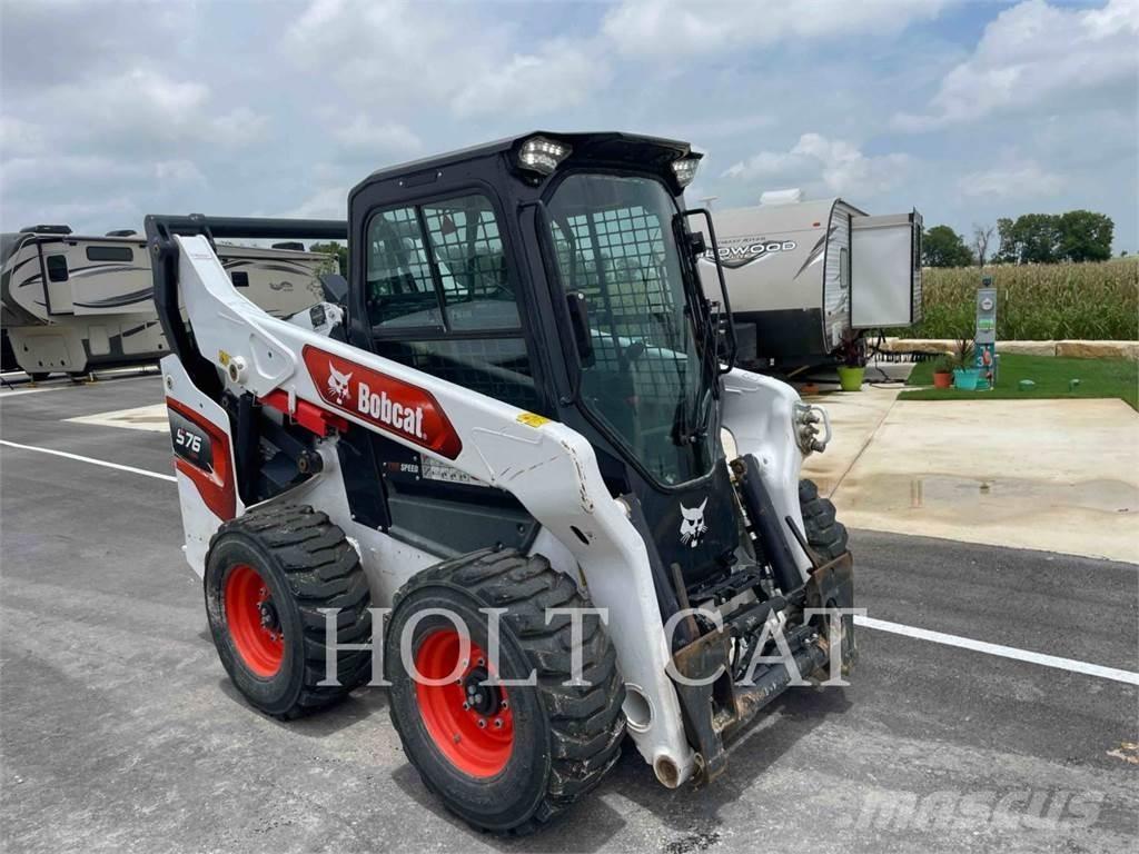 Bobcat S76 スキッドステアローダー