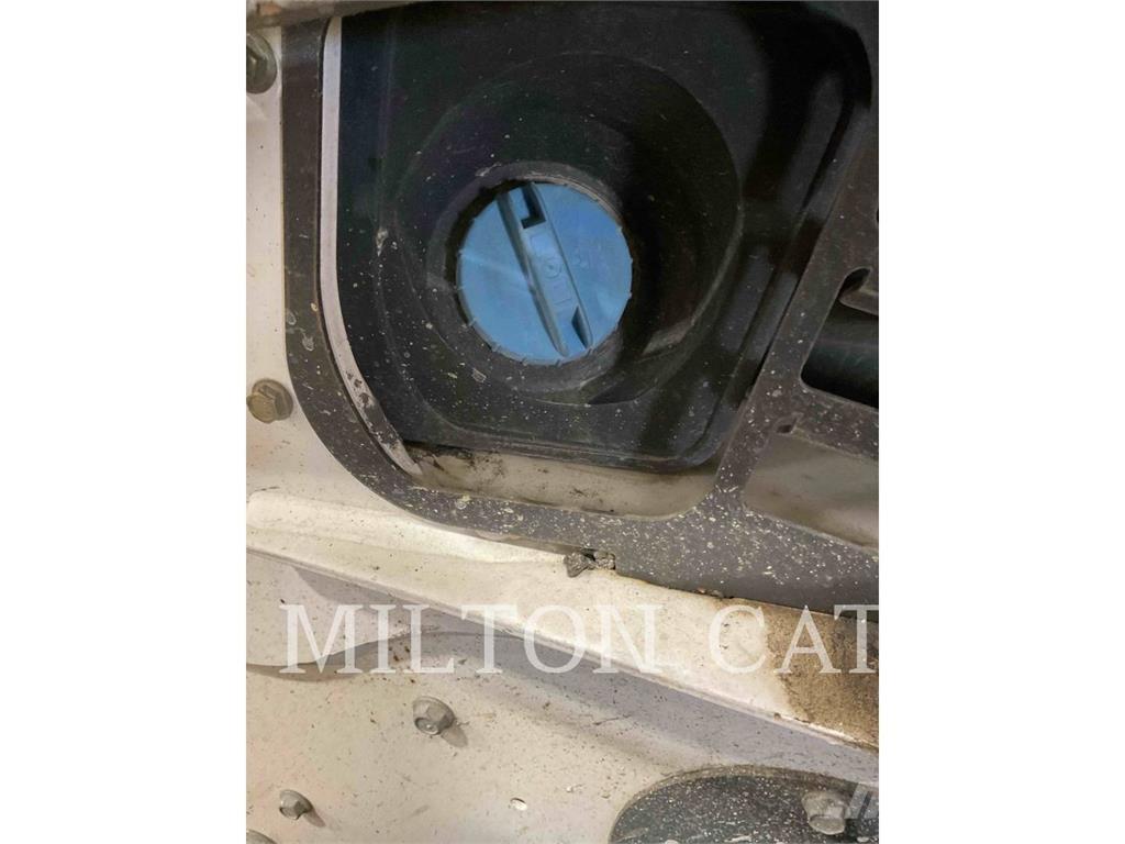 Bobcat S770 スキッドステアローダー