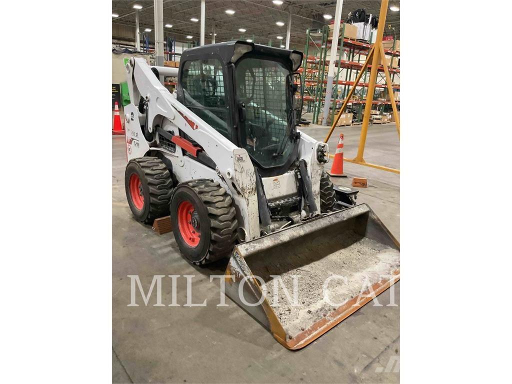 Bobcat S770 スキッドステアローダー