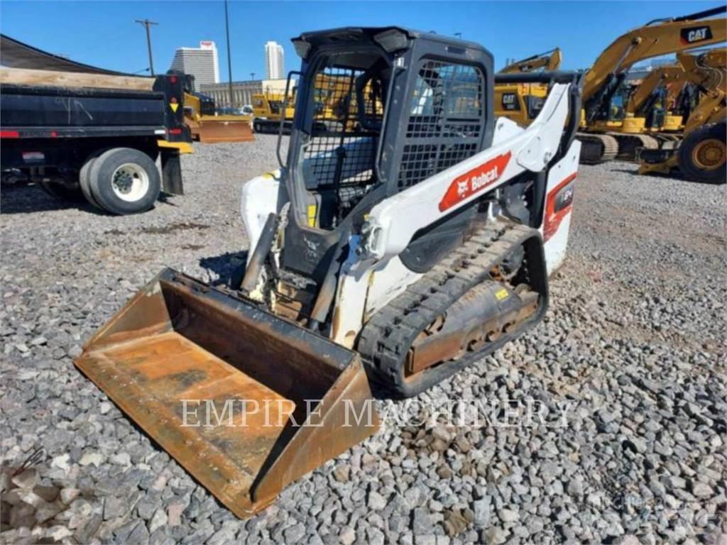 Bobcat T64 スキッドステアローダー