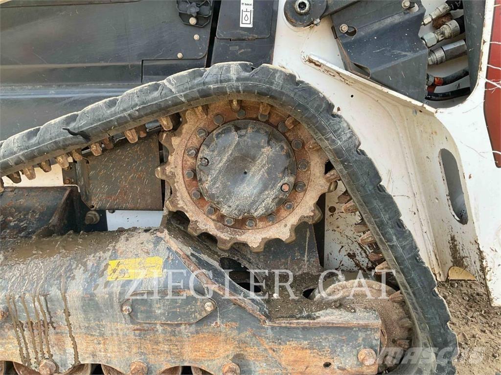 Bobcat T66 クローラーローダー