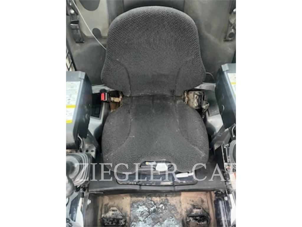 Bobcat T770 クローラーローダー