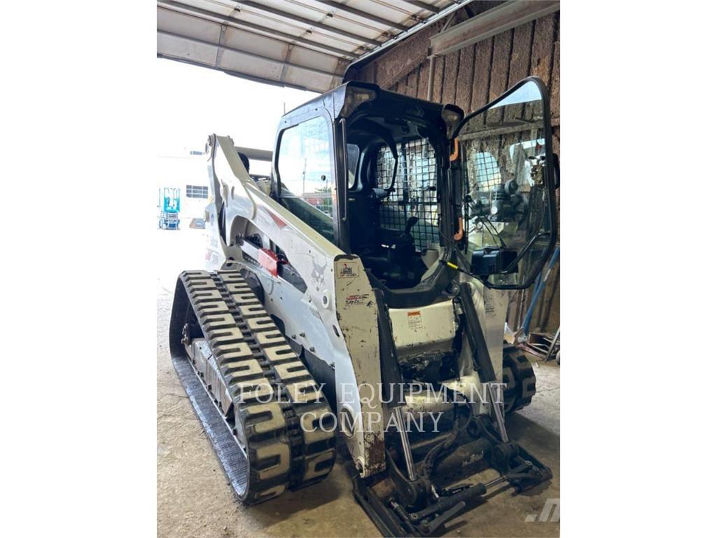 Bobcat T870 スキッドステアローダー
