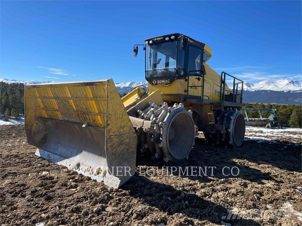 Bomag BC573RB-4 ソイルコンパクター