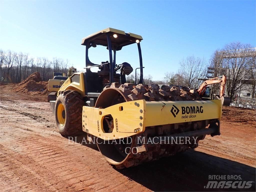 Bomag BW211PHD-5 ソイルコンパクター