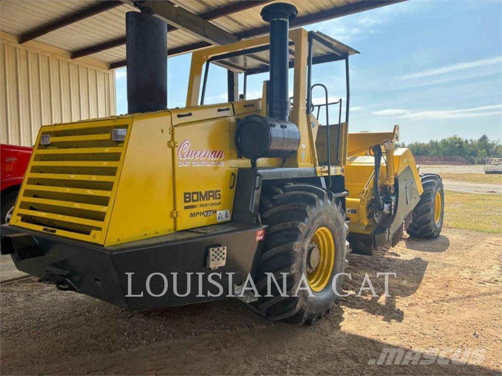 Bomag MPH-122 アスファルトリサイクルマシン