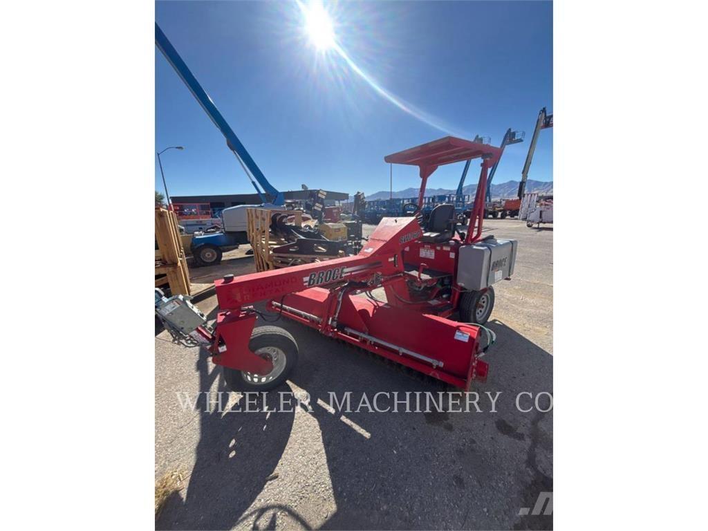 Broce BROOM 3 路面清掃機