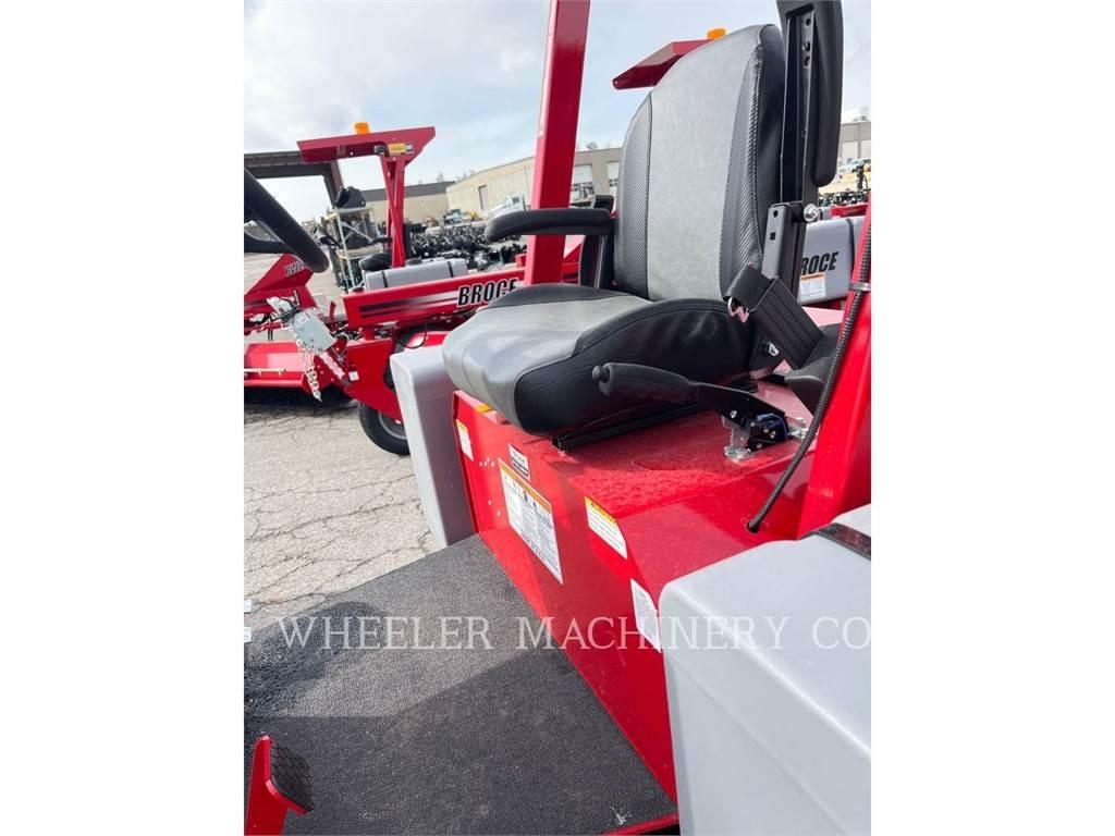 Broce BROOM 3 路面清掃機