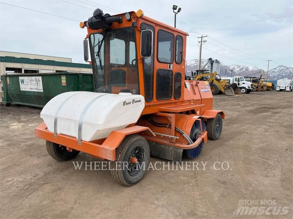 Broce BROOM 4 路面清掃機