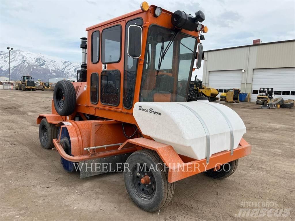 Broce BROOM 4 路面清掃機