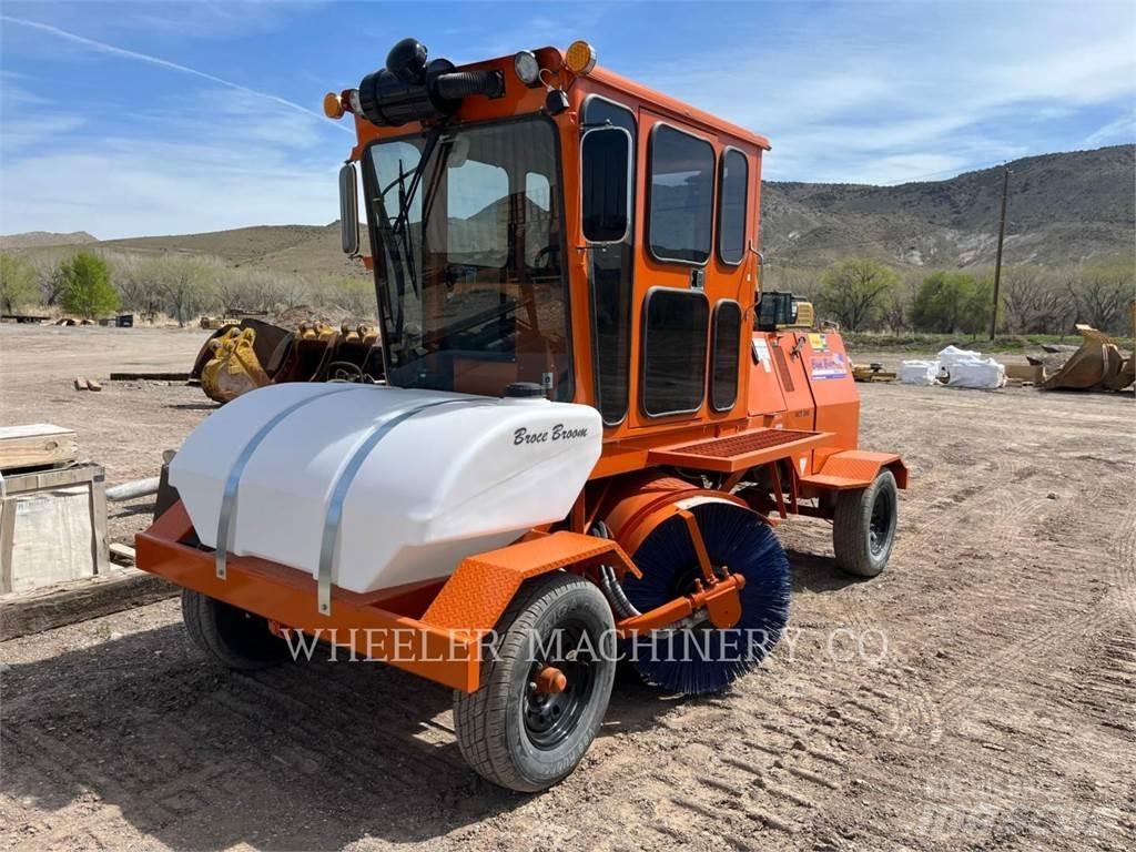 Broce BROOM 4 路面清掃機