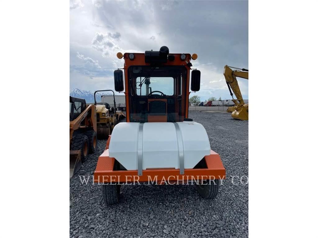 Broce BROOM 4 路面清掃機