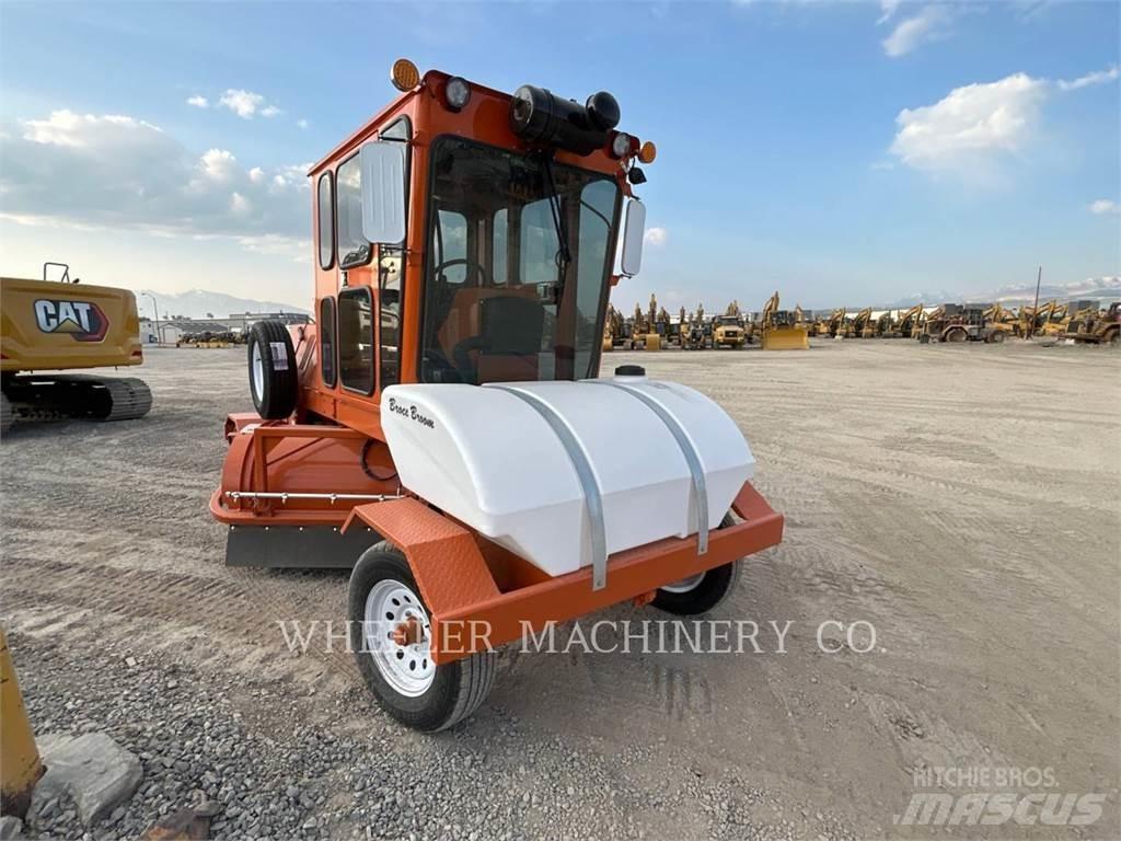 Broce BROOM 4 路面清掃機