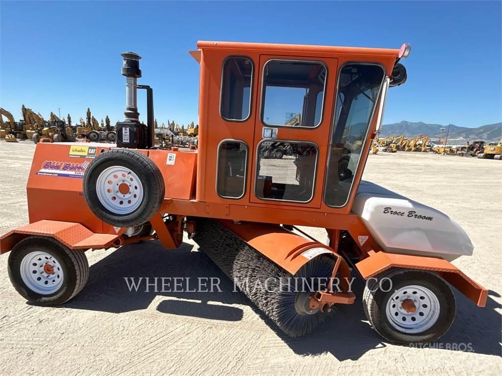 Broce BROOM 4 路面清掃機
