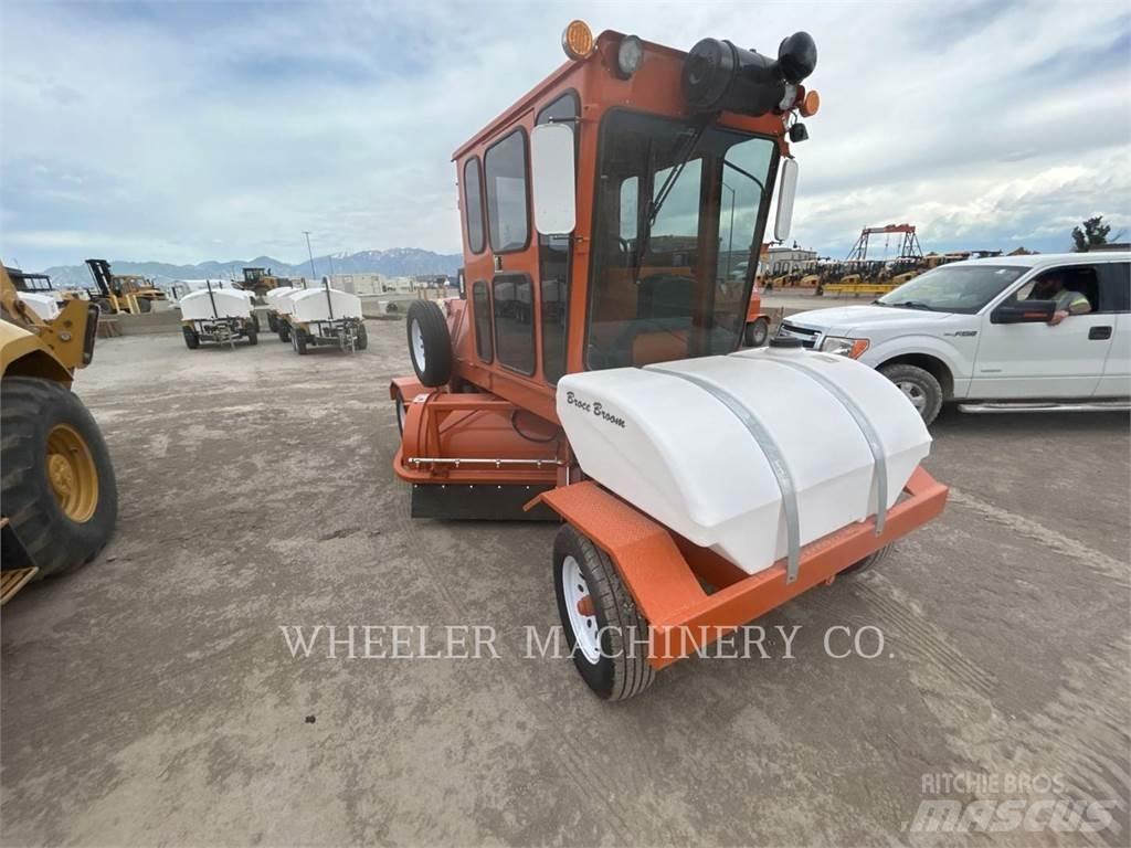 Broce BROOM 4 路面清掃機