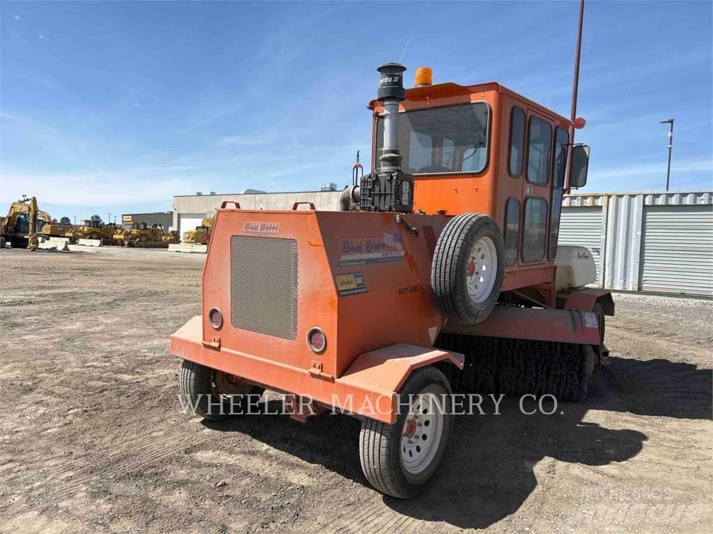 Broce BROOM 4 路面清掃機