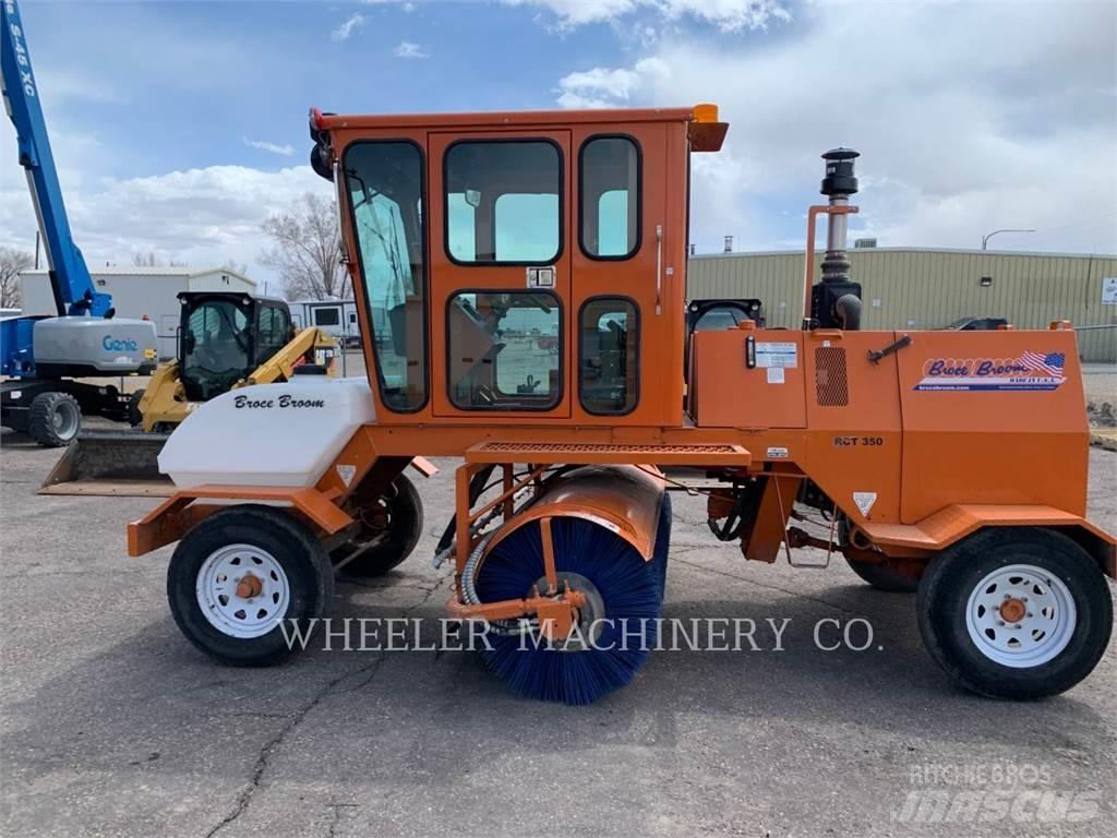 Broce BROOM 4 路面清掃機